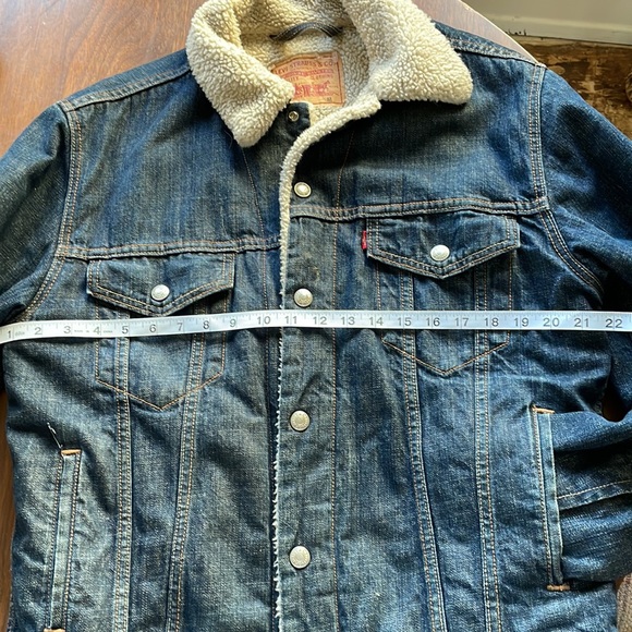 Vintage fit Levi’s Denim Sherpa Jacket - Picture 6 of 7
